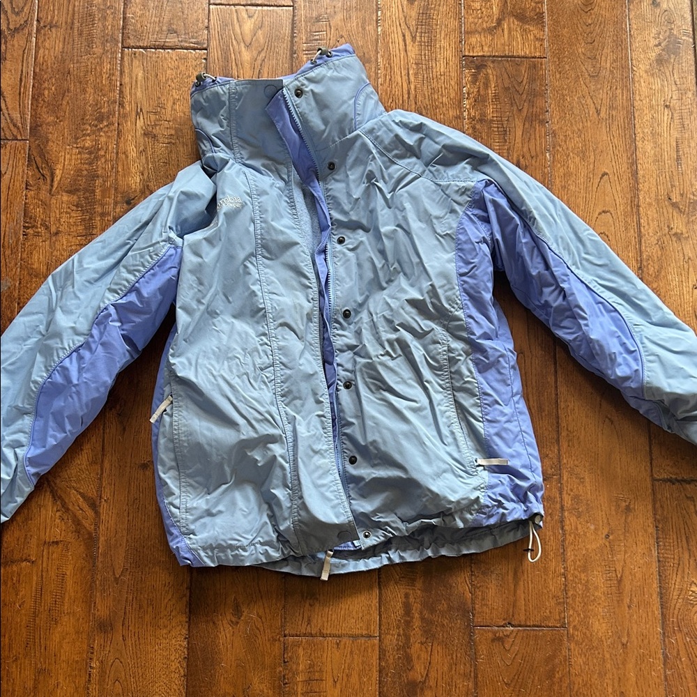 Columbia women’s  Light Blue Convertible ski jacket